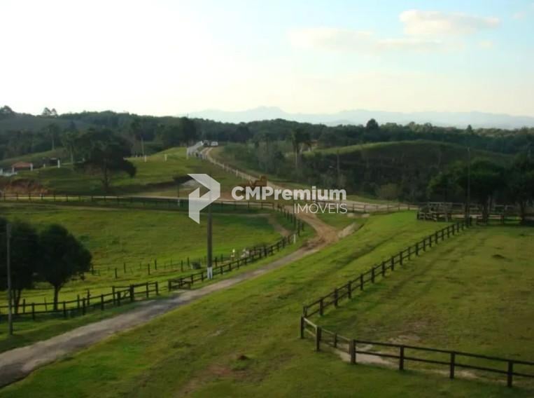 Haras de Alto Padrão em Curitiba  52 ha com Estrutura Completa...