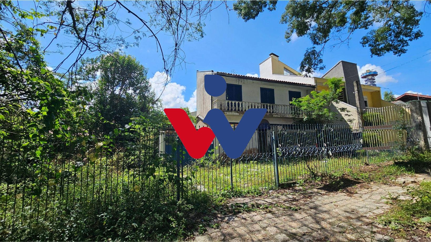 Sobrado com 3 dormitórios à venda por R 699,000,00, Mercês, CU...