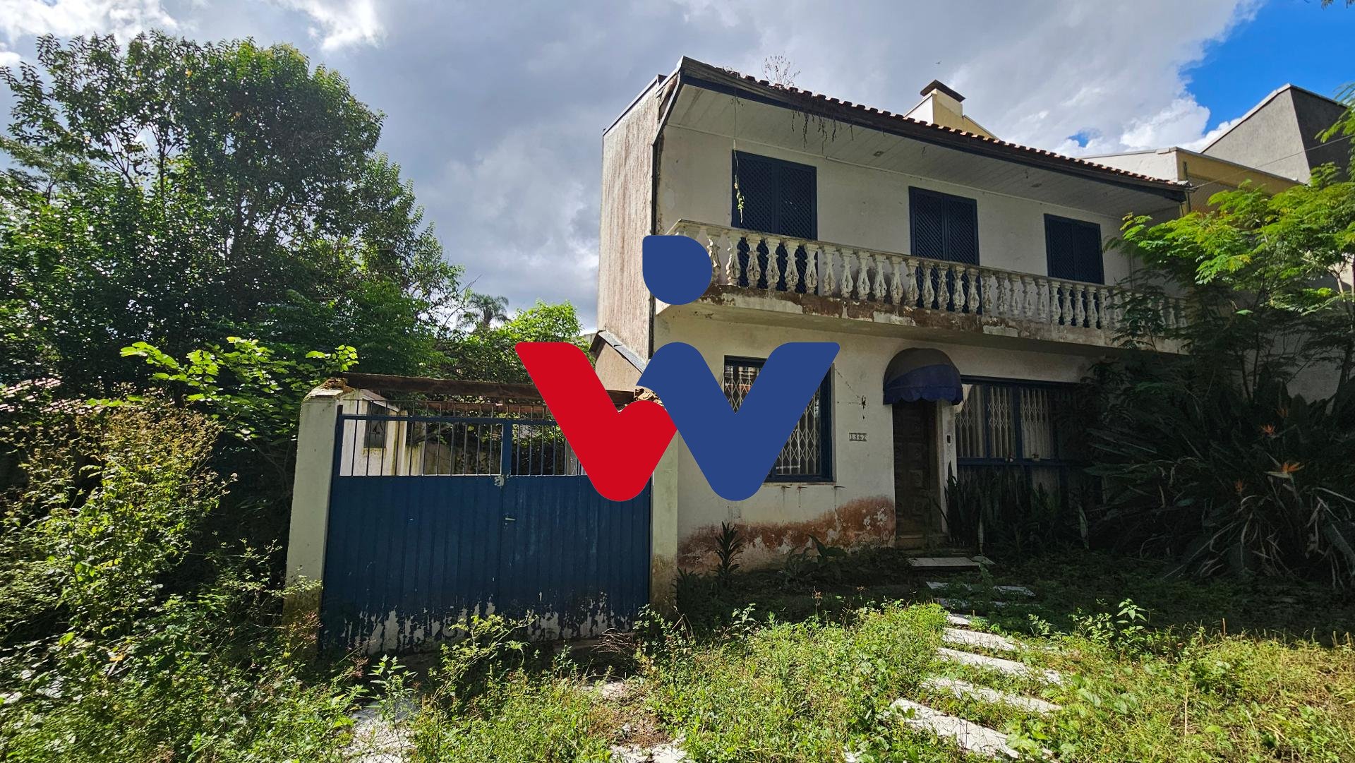 Sobrado com 3 dormitórios à venda por R 699,000,00, Mercês, CU...