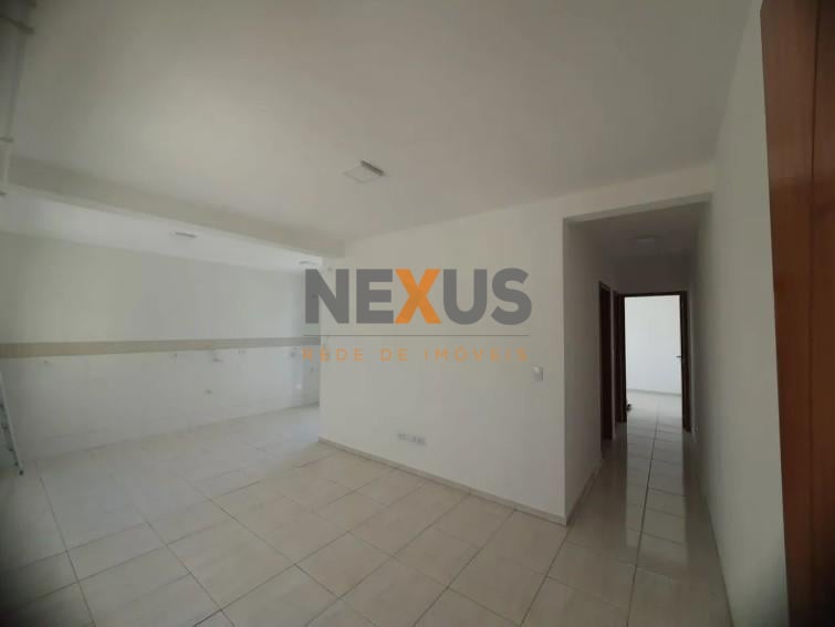 Apartamento 2 Quartos com Varanda e Vaga no Bairro Renault  Sã...
