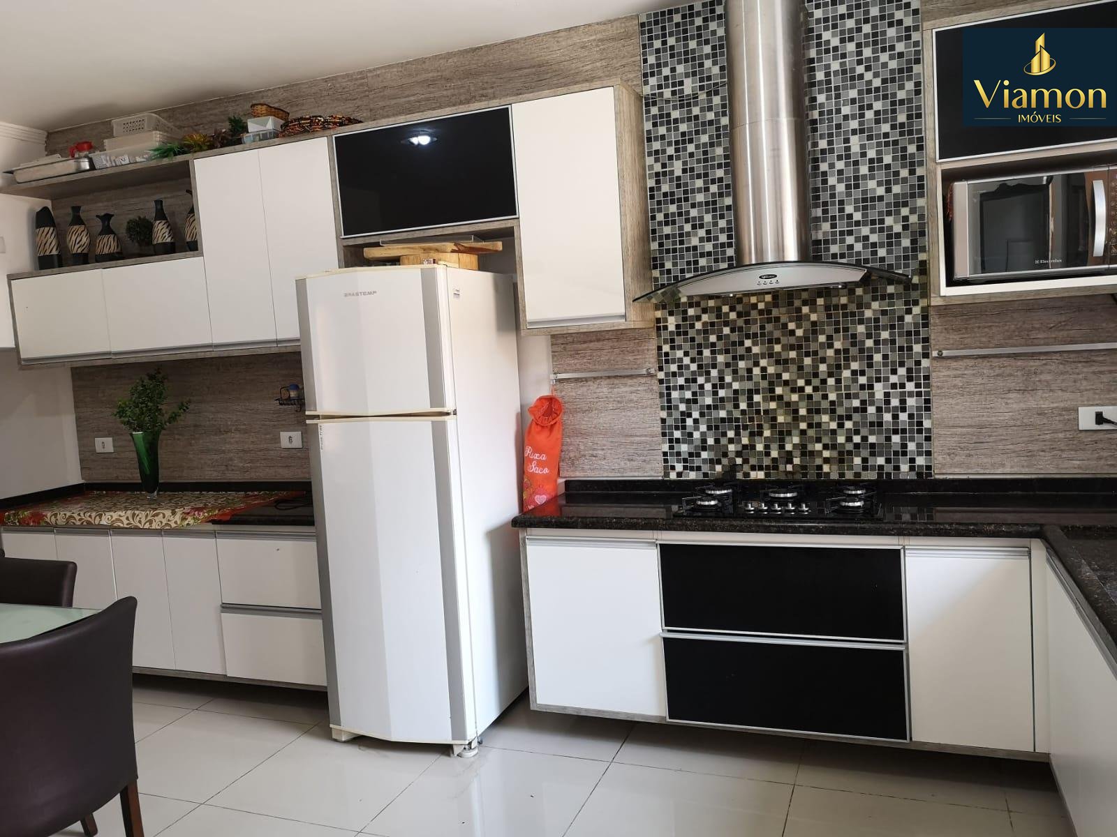 Sobrado com 210m , 03 dormitírios, 01 suíte, 650 mil, Cidade I...