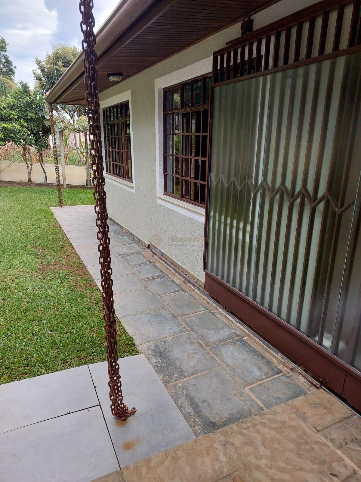 Casa com excelente estrutura no Tangu?.