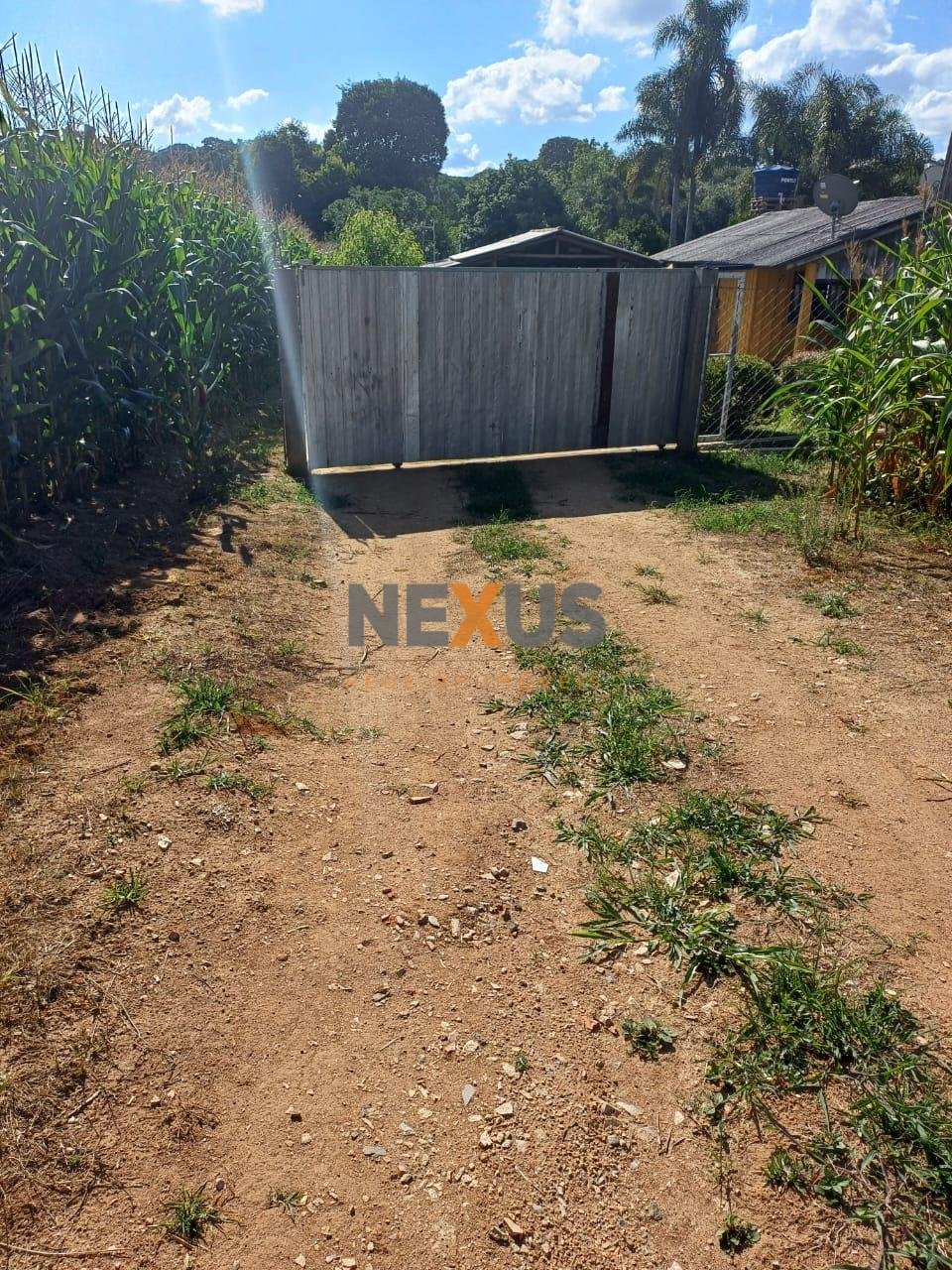 Chácara com 10000 m , registrada, por R  350.000,00 - Zona Rur...