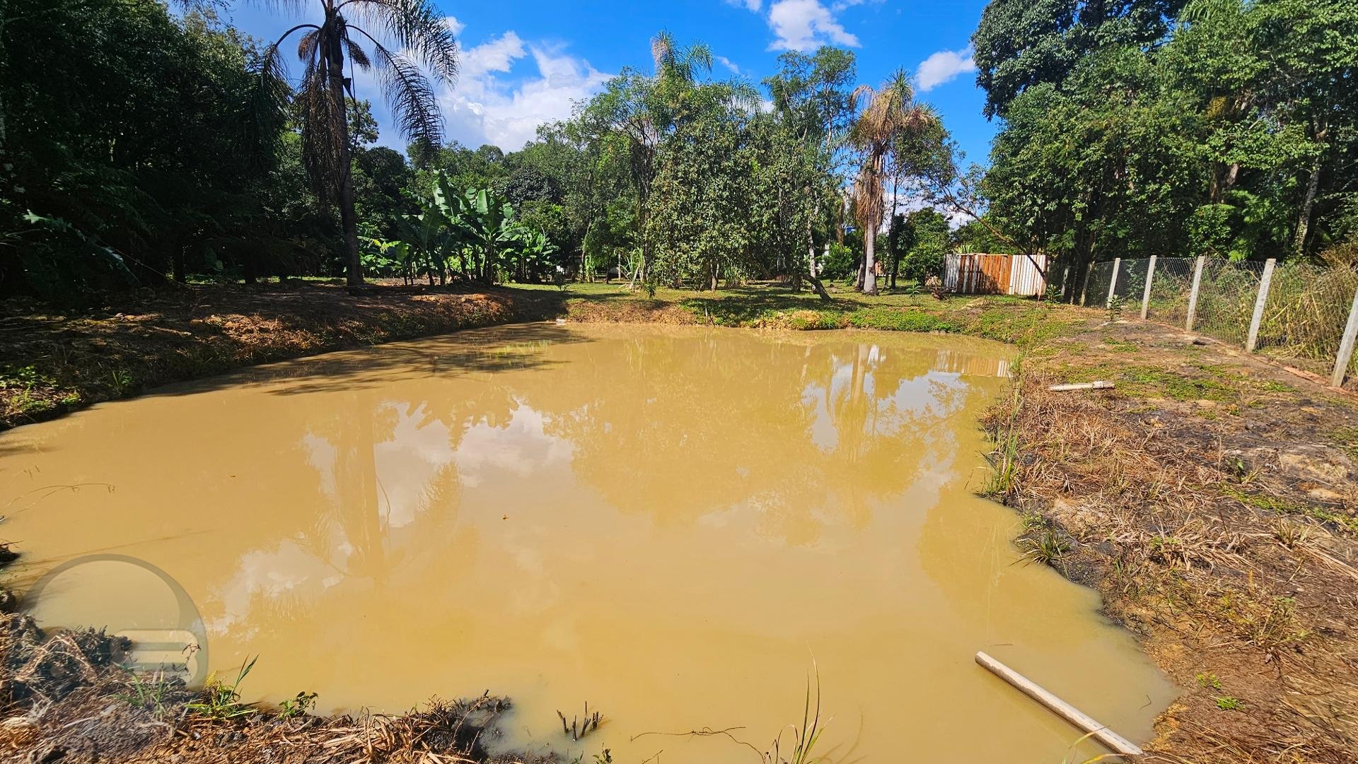 Ch?cara com 10000 m , registrada, por R  350.000,00 - Zona Rur...