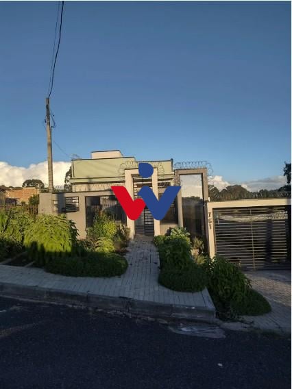Casa com 3 dormitórios à venda,420.00 m , Vila Santa Maria, PI...