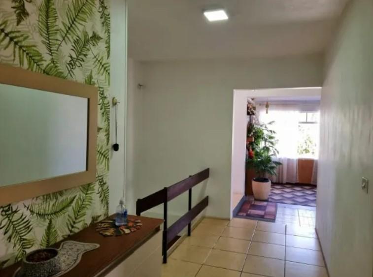 Excelente Casa de Esquina à Venda no Novo Mundo  4 Quartos e A...