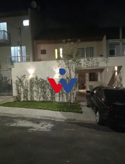 Sobrado com 3 dormitórios à venda,180.00 m , CURITIBA - PR