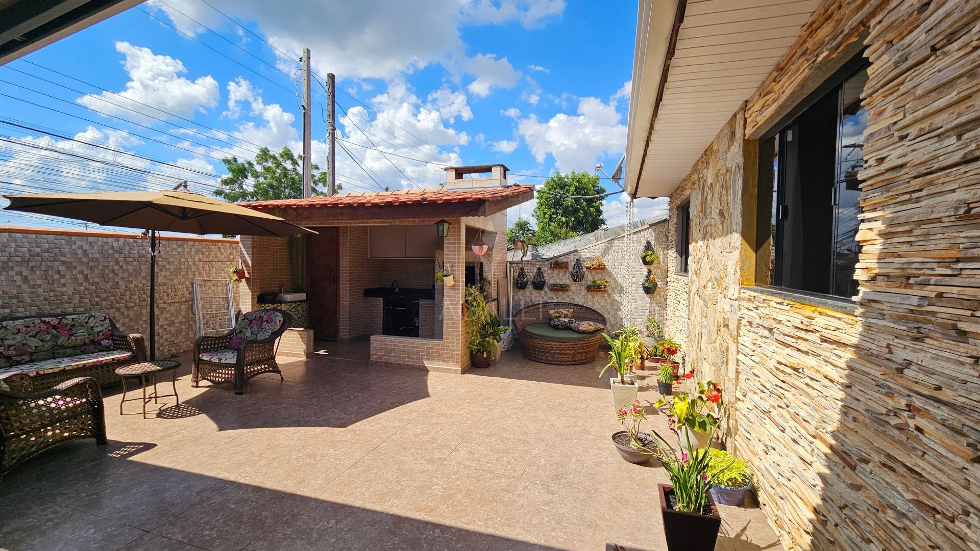 Ótima casa com 82m , 03 dormitórios, Capela Velha, Araucária-PR