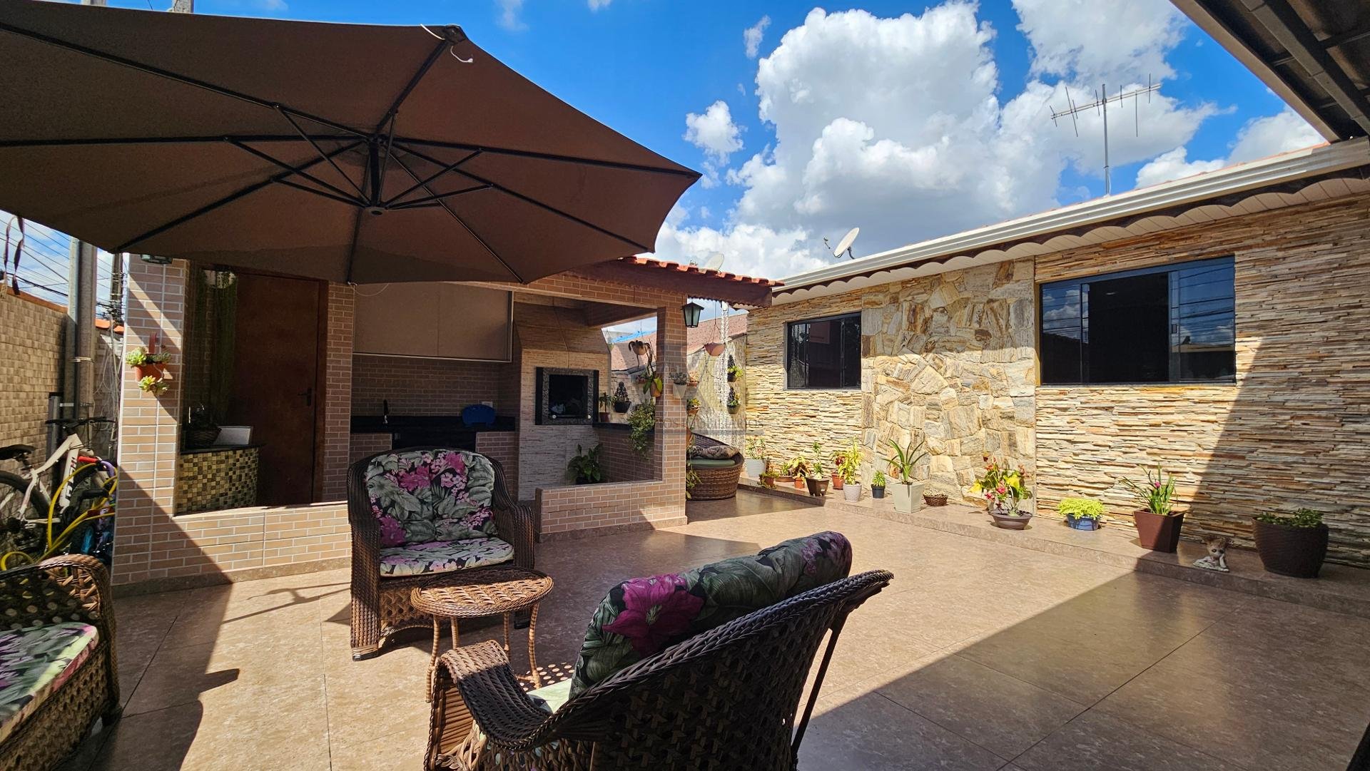 Ótima casa com 82m , 03 dormitórios, Capela Velha, Araucária-PR