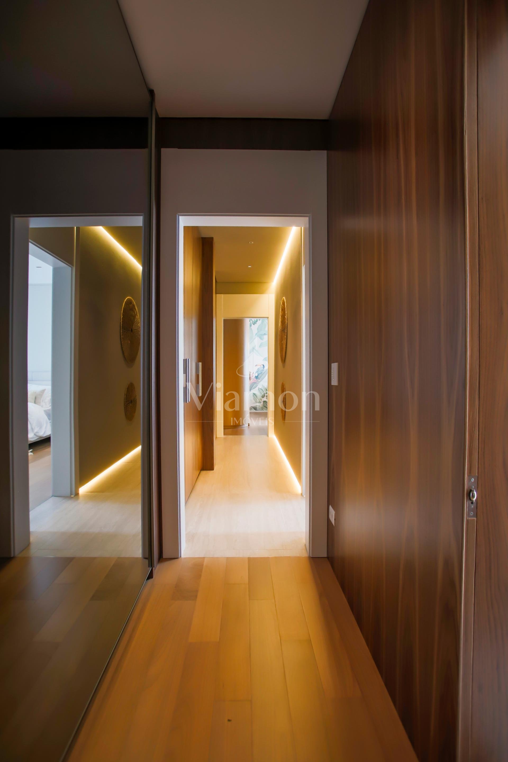 Apartamento de Alto Padrão no Champagnat. Exclusividade, Confo...
