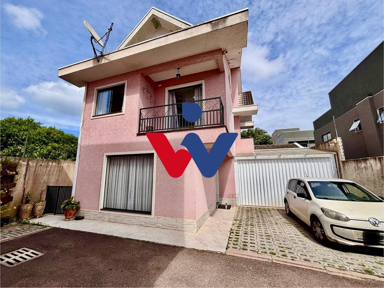 Amplo Sobrado  à venda,169.87 m , por 700 mil, Boqueirão, CURI...