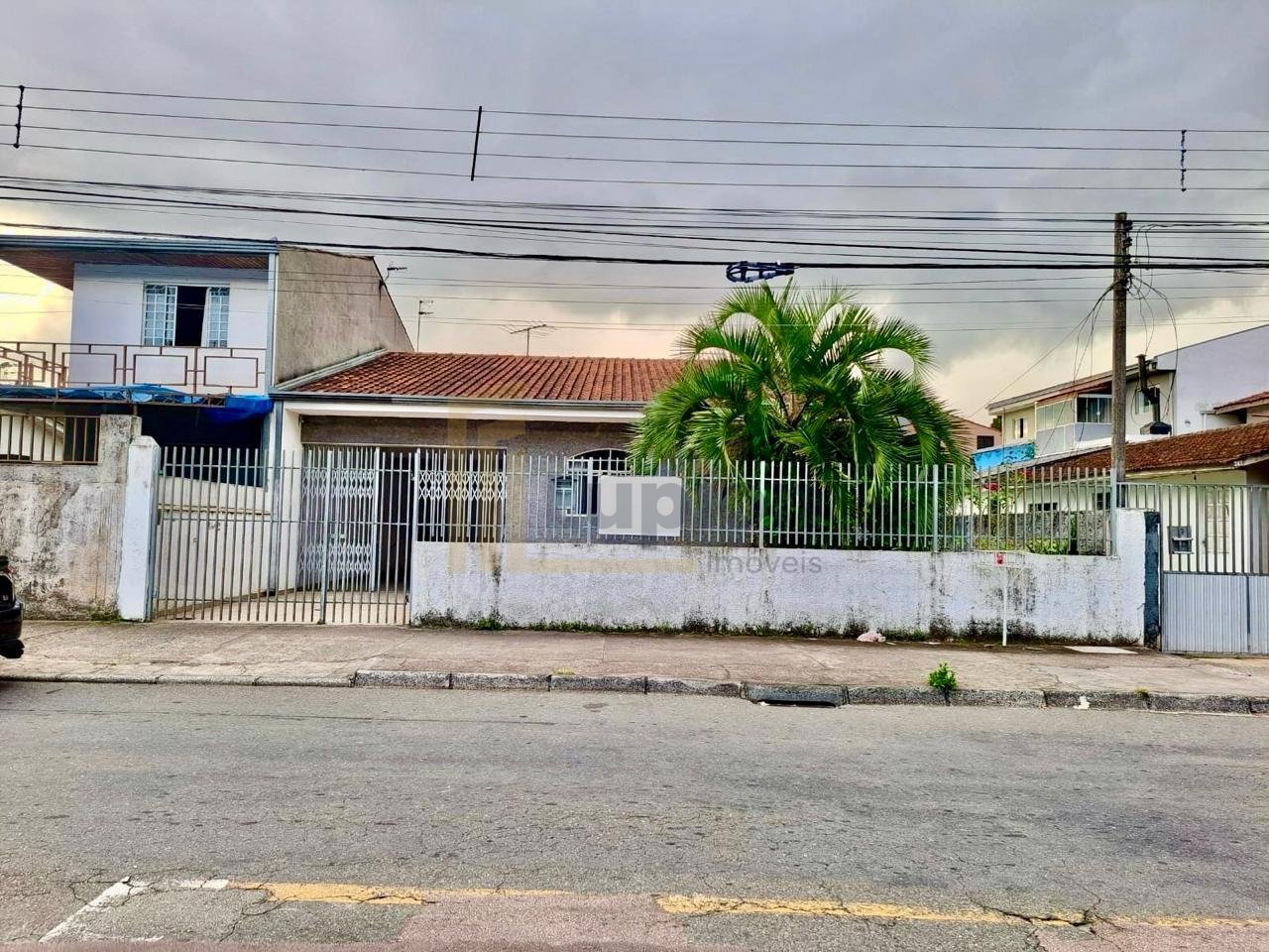 Casa com 2 dormitórios à venda,360.00 m , campo comprido, CURI...