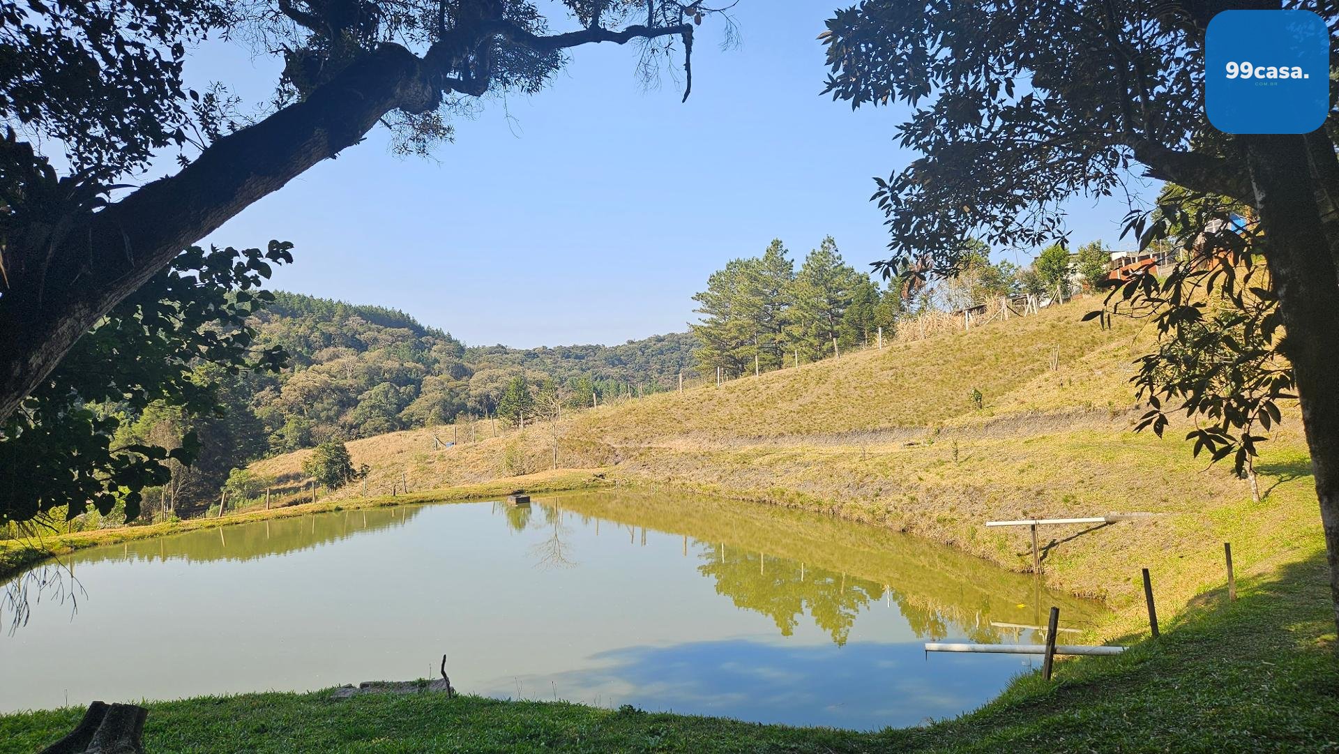 Chácara, 4 dormitórios , 24.870m  por R  649.900,00 - Area Rur...