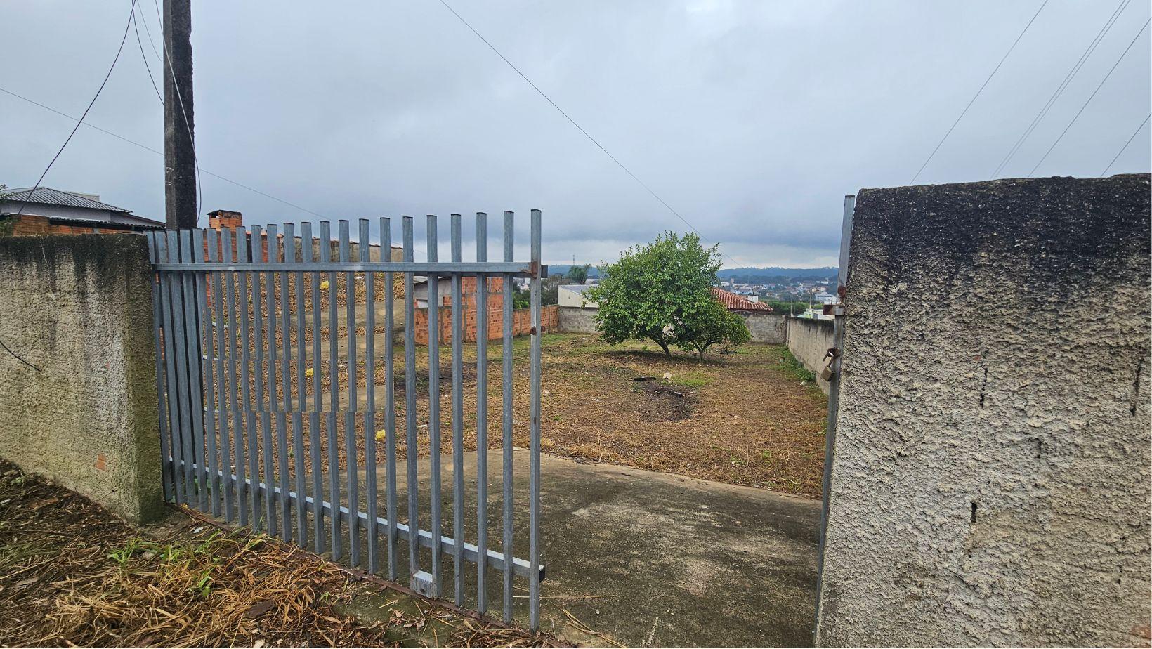 Terreno na Lapa com 412,5m , leve declive e vista privilegiada...