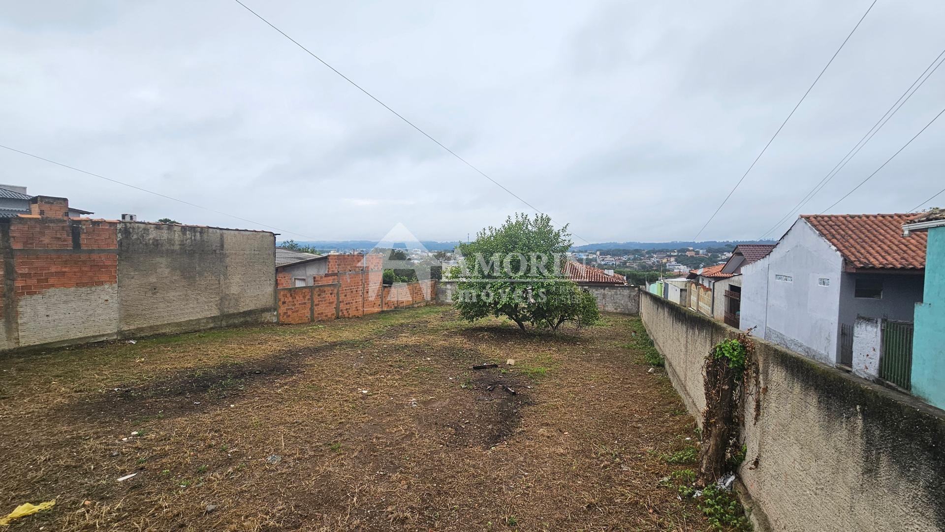 Ótimo terreno com área total de 412,50m , medindo 15m de frent...