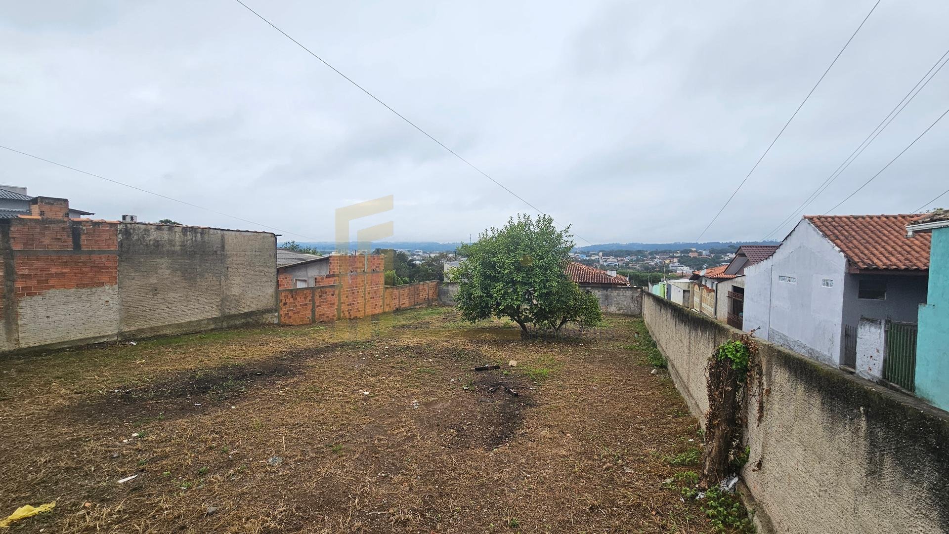 Terreno na Lapa com 412,5m , leve declive e vista privilegiada...