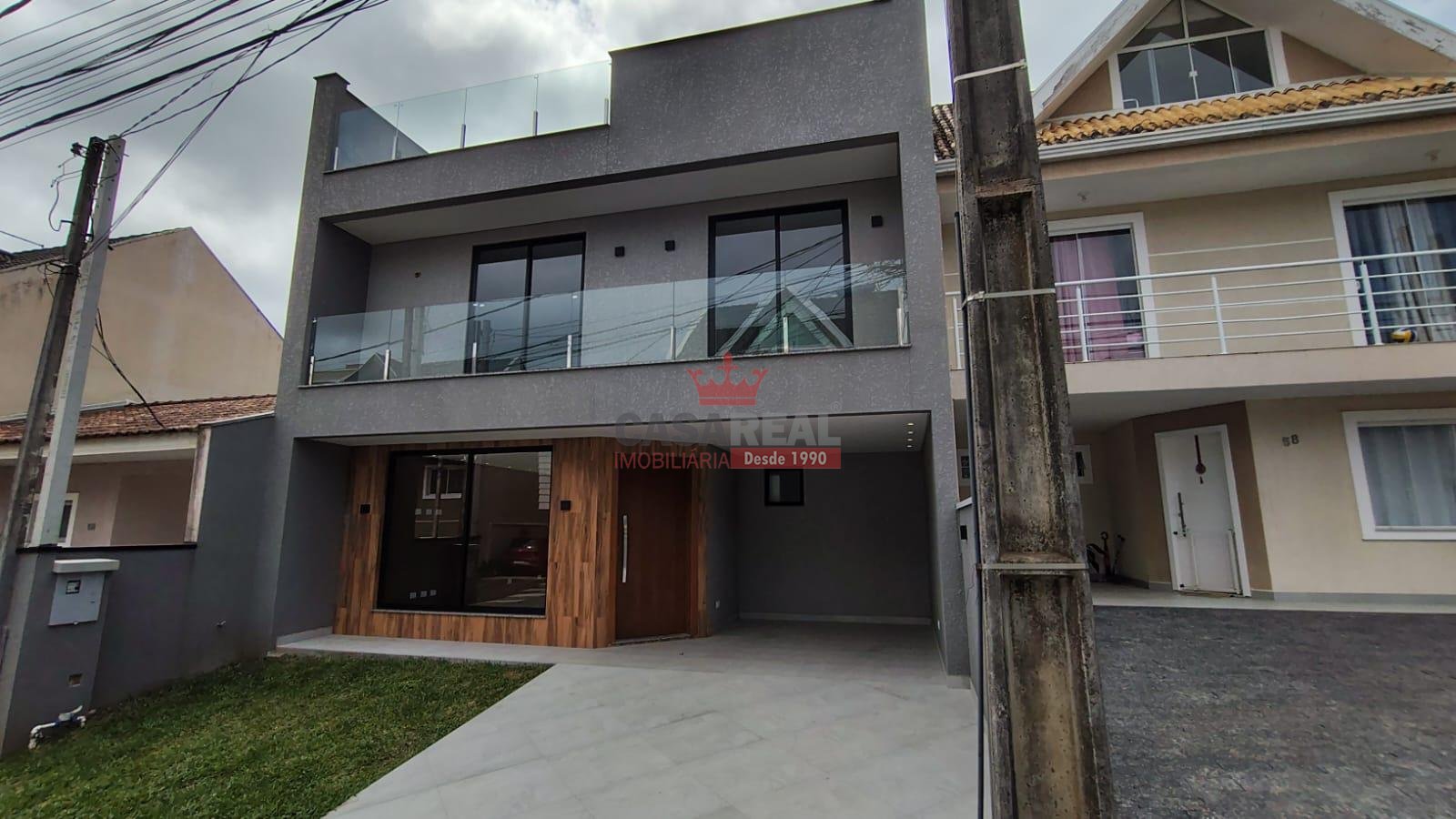 Lindo Sobrado 3 Dormitórios no Bairro Cachoeira  Barreirinha, Curitiba