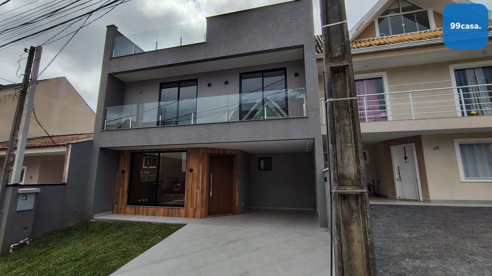 Lindo Sobrado 3 Dormitórios no Bairro Cachoeira  Barreirinha, ...