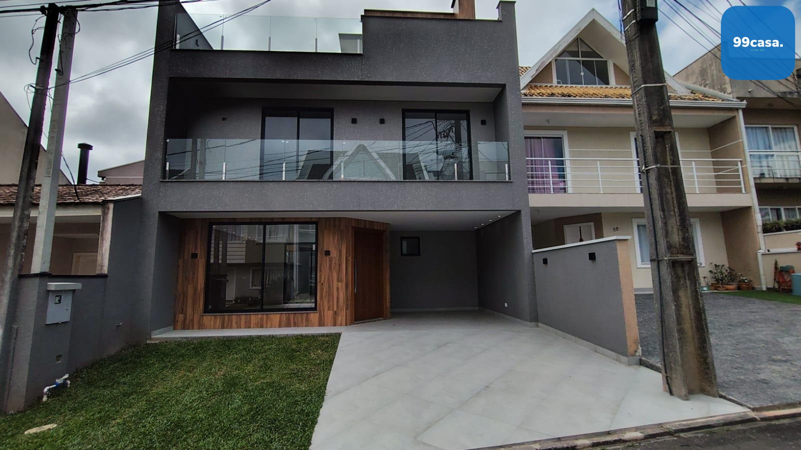 Lindo Sobrado 3 Dormitórios no Bairro Cachoeira  Barreirinha, ...