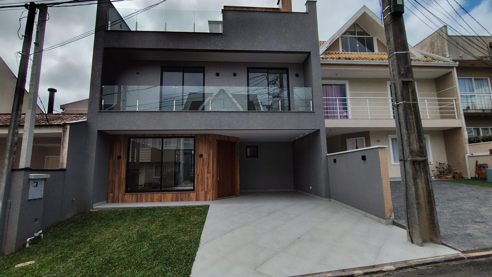 Lindo Sobrado 3 Dormitórios no Bairro Cachoeira  Barreirinha, ...