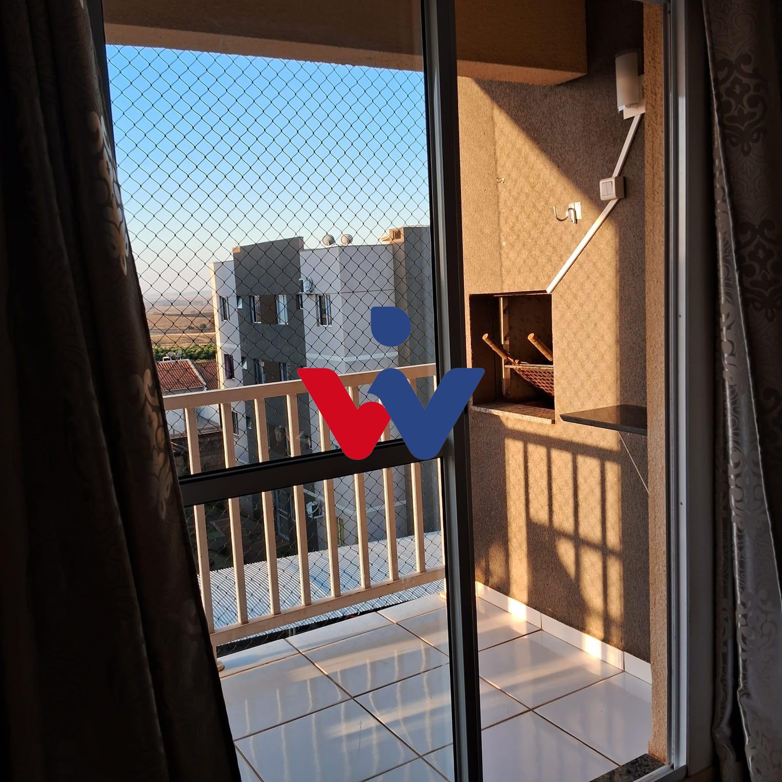 Apartamento com 2 dormitórios à venda, Jardim Vitória, CURITIB...