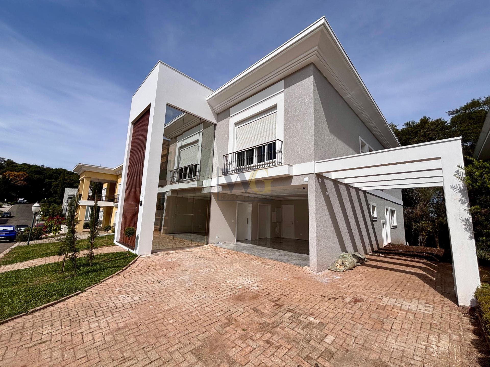 Lomas de Navarra  Mansão Luxuosa com 4 Suítes, Piscina e Conex...