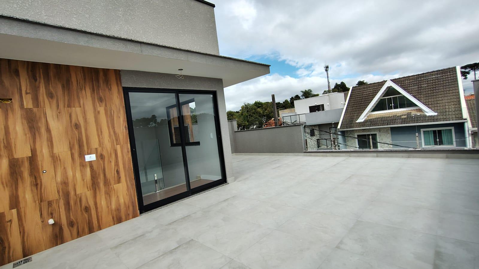 Lindo Sobrado Moderno com 3 Dormitórios e Terraço no Bairro Ca...