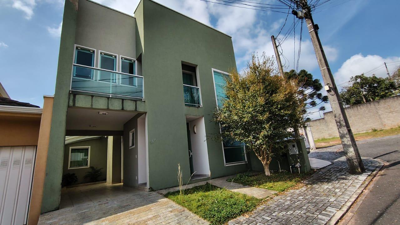 Sobrado Três Quartos Em Condomínio Fechado  No Bairro Cachoeir...