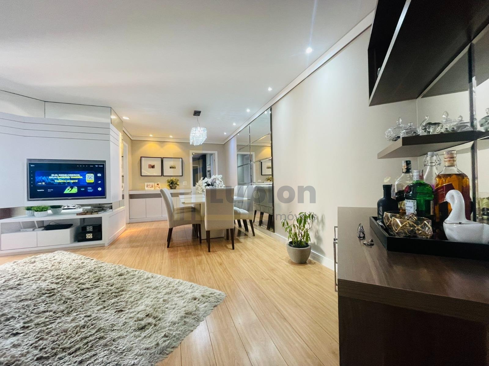 Apartamento com 4 dormitórios à venda,90.08 m , portão, CURITI...