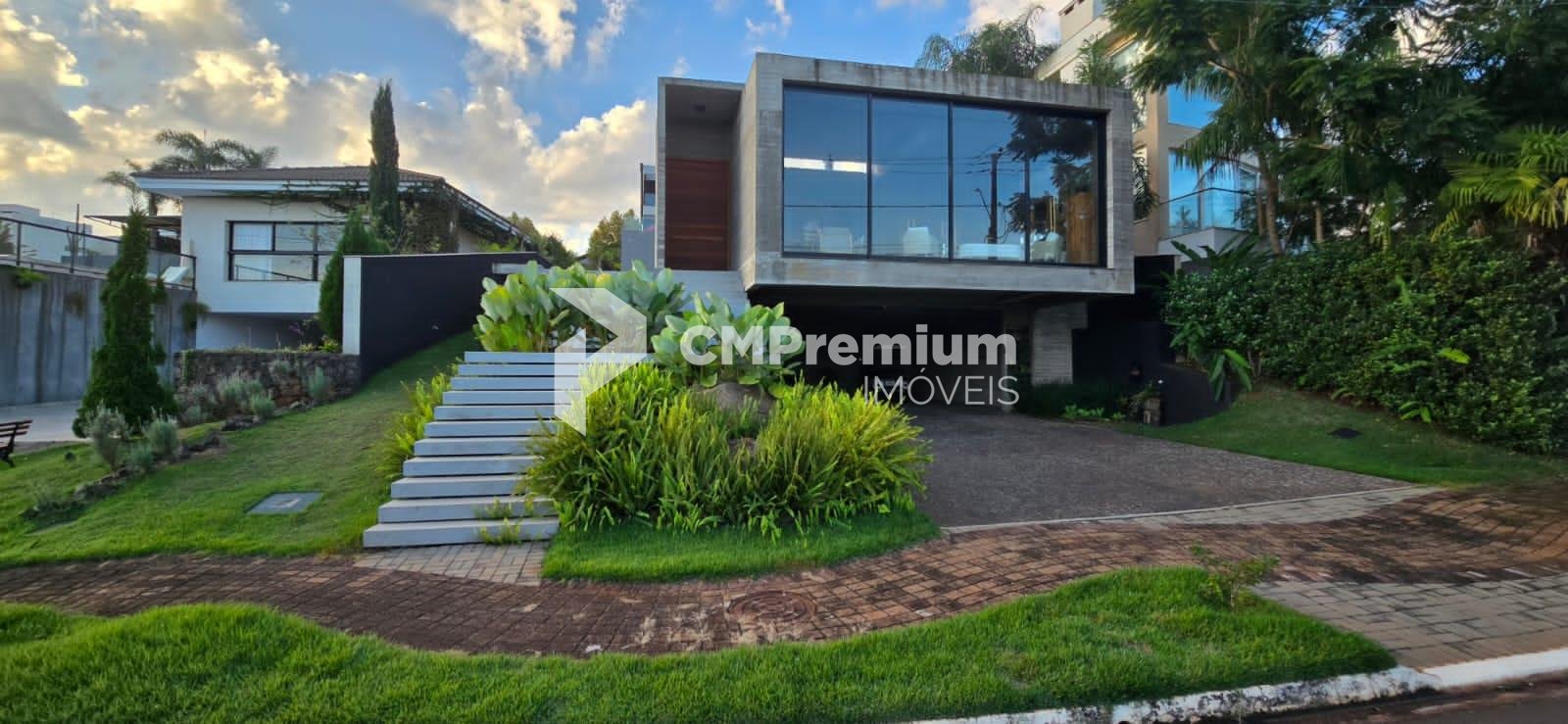 Casa com 3 dormitórios à venda em Condomínio Royal Tennis, Lon...