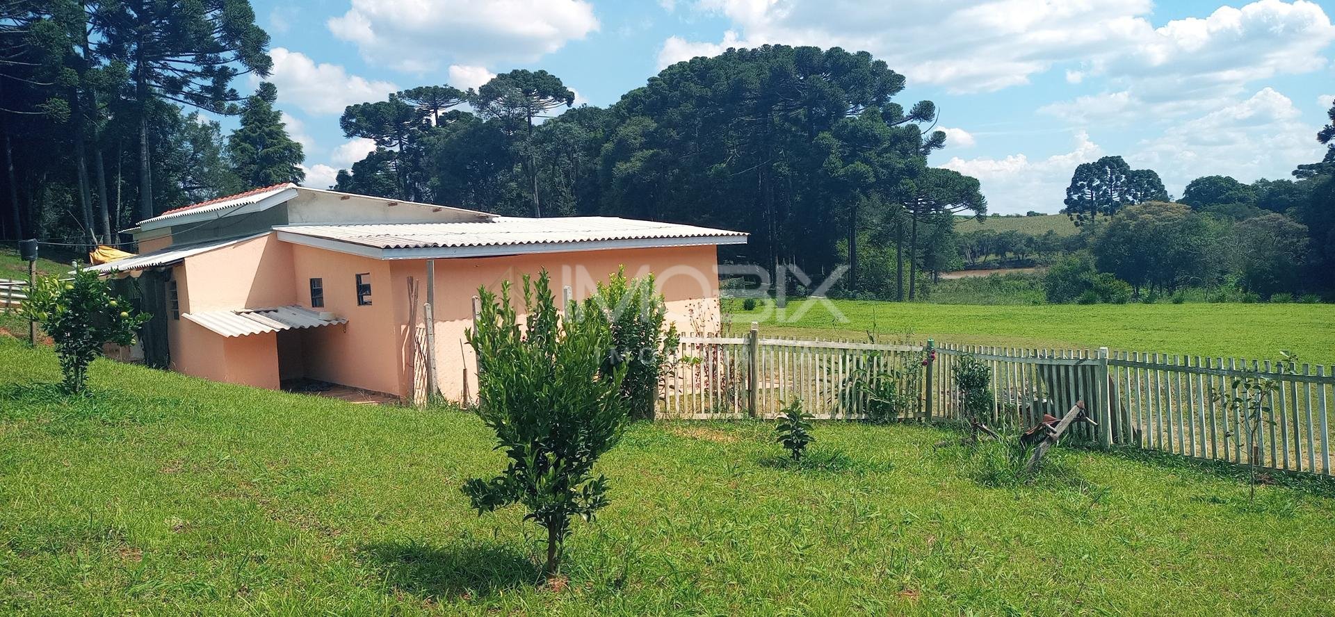Chácara com 20000m , com córrego e nascente, a 1000m do asfalt...