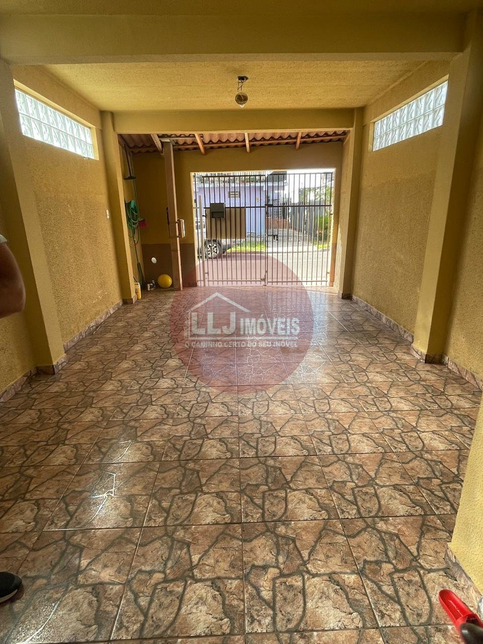 Sobrado no Campo de Santana com Terraço, Área Gourmet e Garagem Coberta