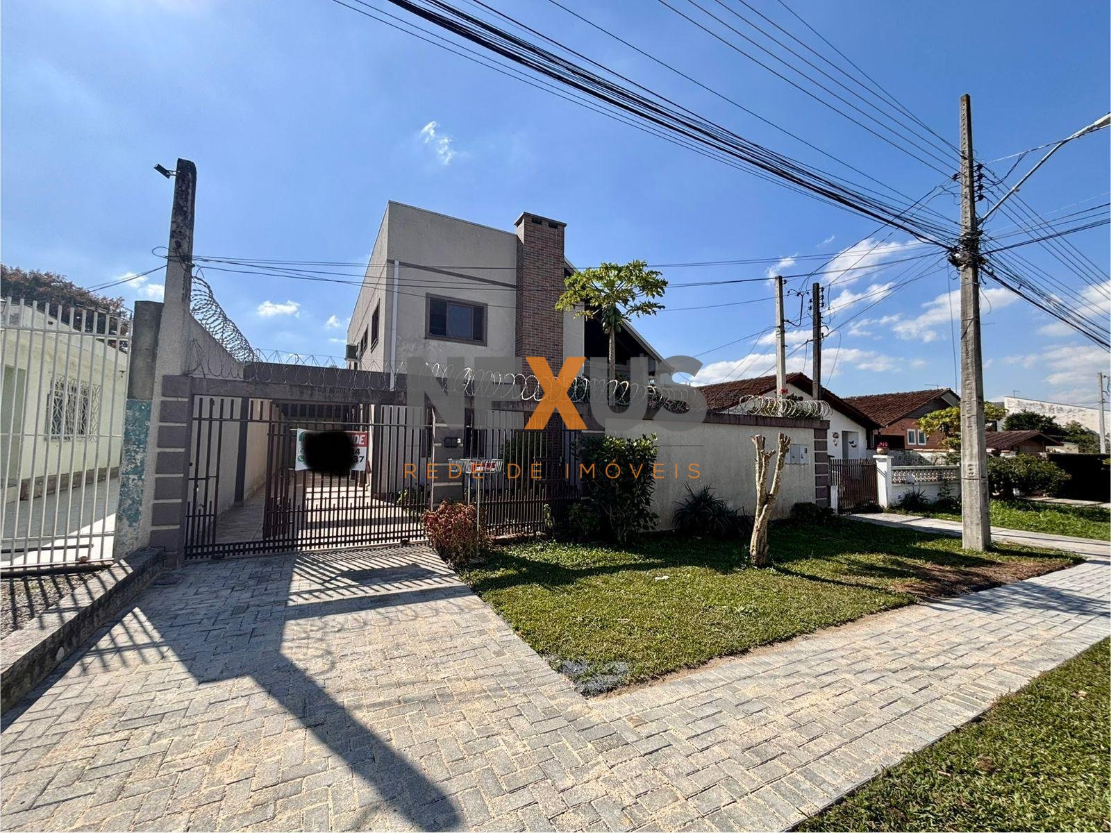 Casa com 5 dormitórios à venda, 250.00 m , Bairro Uberaba, CUR...