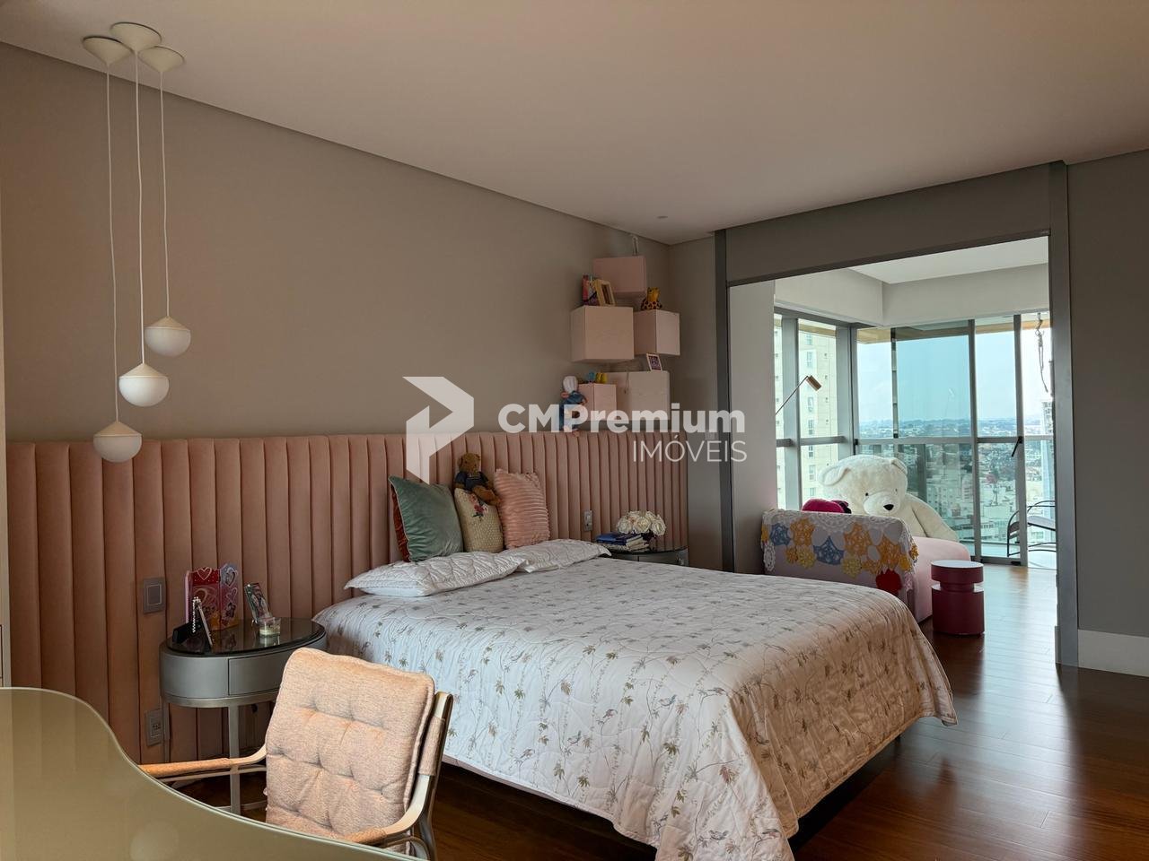 Apartamento com 3 dormitórios à venda,690.00 m , CURITIBA - PR