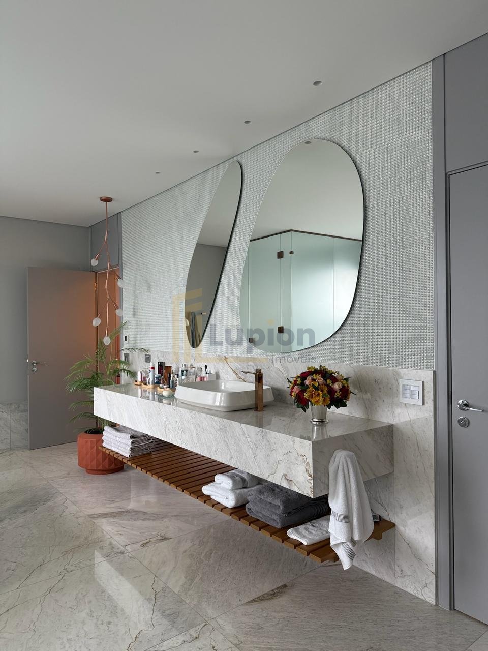 Maison Heritage Ecoville  Luxo e Conforto em Apartamento de 43...