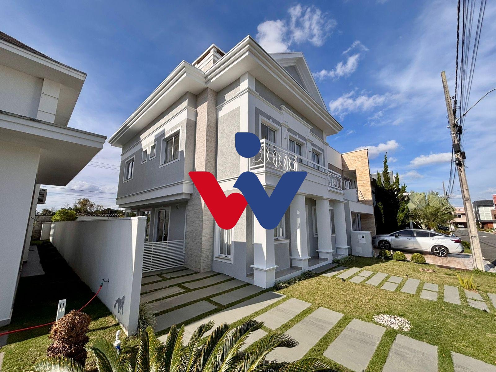 Casa de Alto Padrão à Venda em Condomínio  no Pinheirinho  Cur...