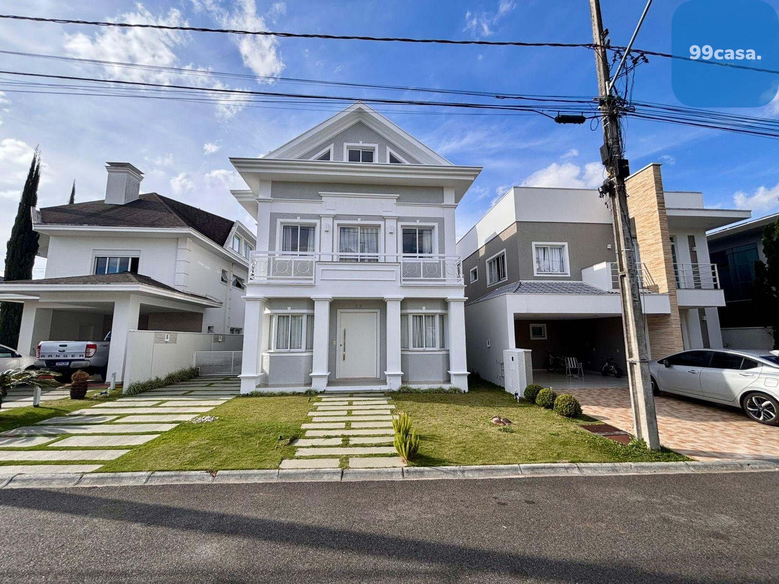 Lindo Sobrado ? venda no bairro Ro?a Grande em COLOMBO - PR