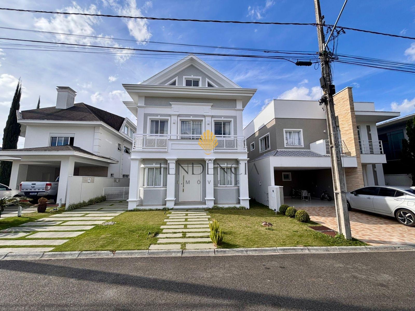 Casa de Alto Padrão à Venda em Condomínio  no Pinheirinho  Cur...