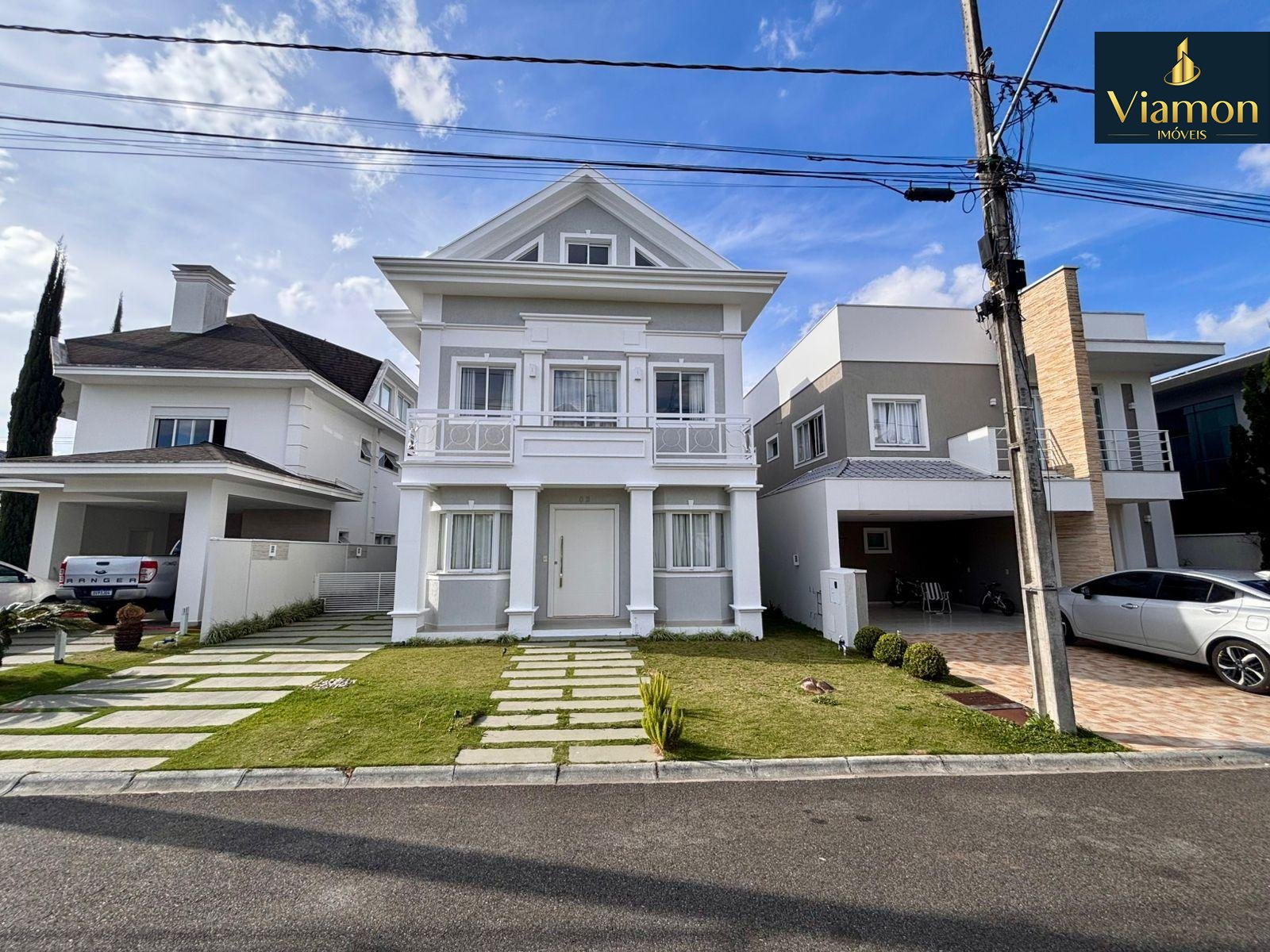 Casa de Alto Padrão à Venda em Condomínio  no Pinheirinho  Cur...
