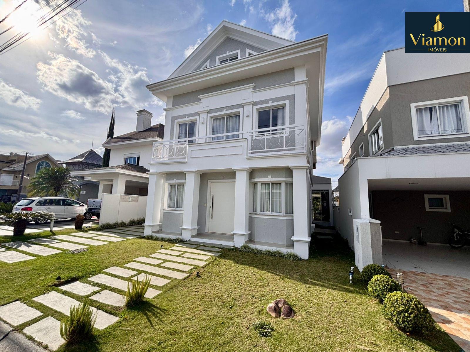 Casa de Alto Padrão à Venda em Condomínio  no Pinheirinho  Cur...