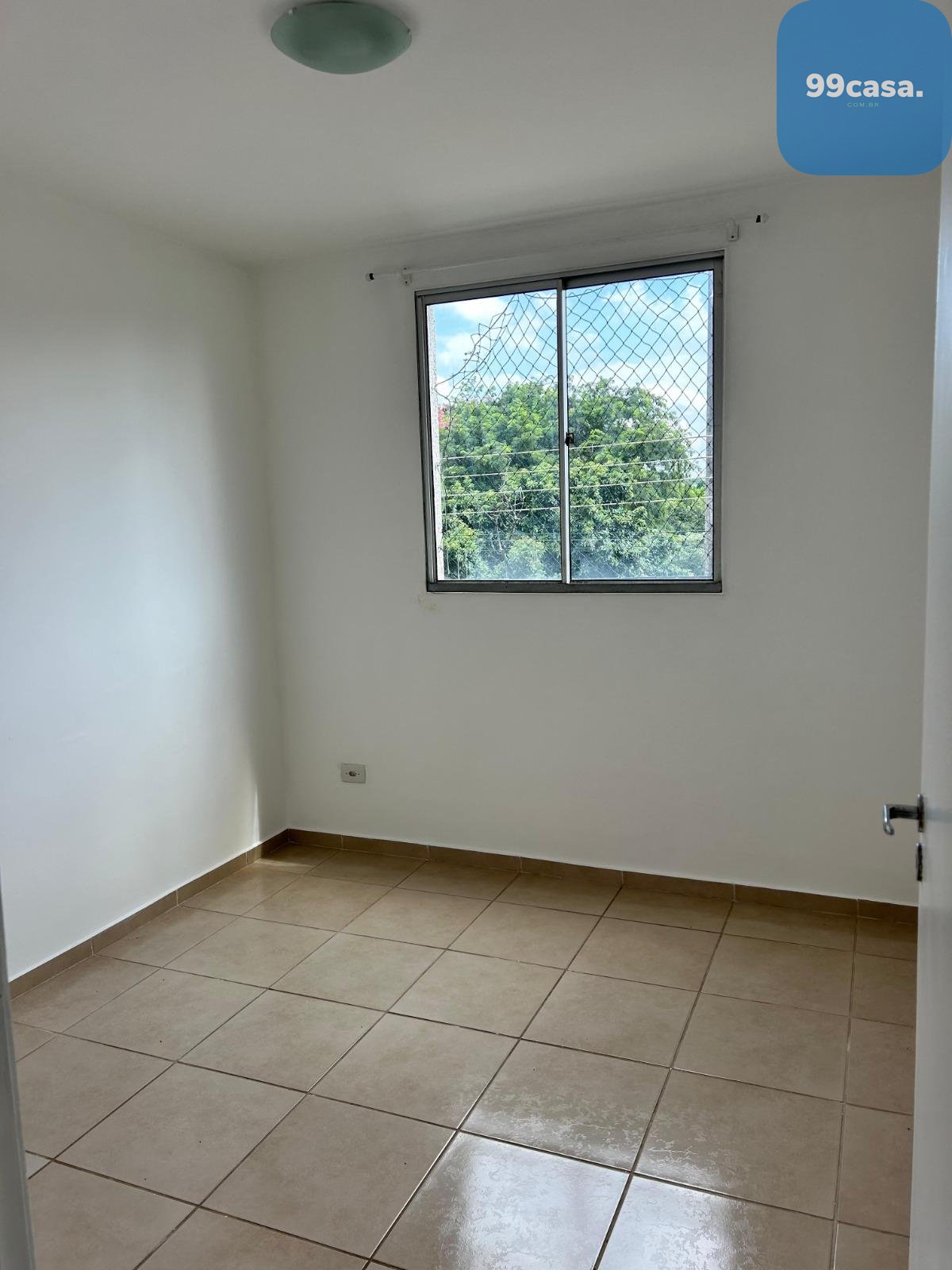 Oportunidade para Morar ou Investir  2 Quartos perto da UEL p...