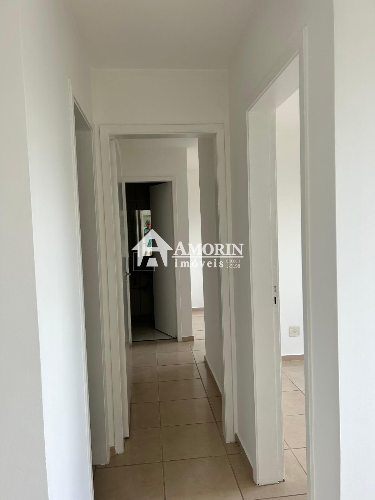 Oportunidade para Morar ou Investir  2 Quartos perto da UEL p...