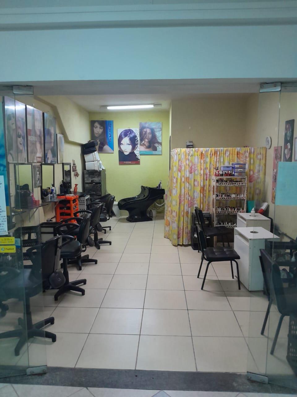 Loja 40m  na Galeria Haisler  Espaço comercial no centro de Cu...