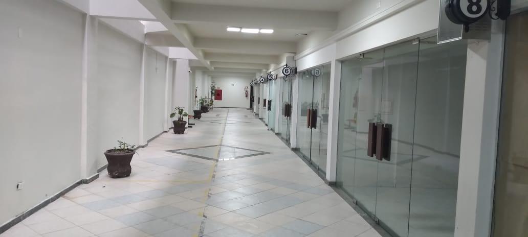 Loja 40m  na Galeria Haisler  Espaço comercial no centro de Cu...