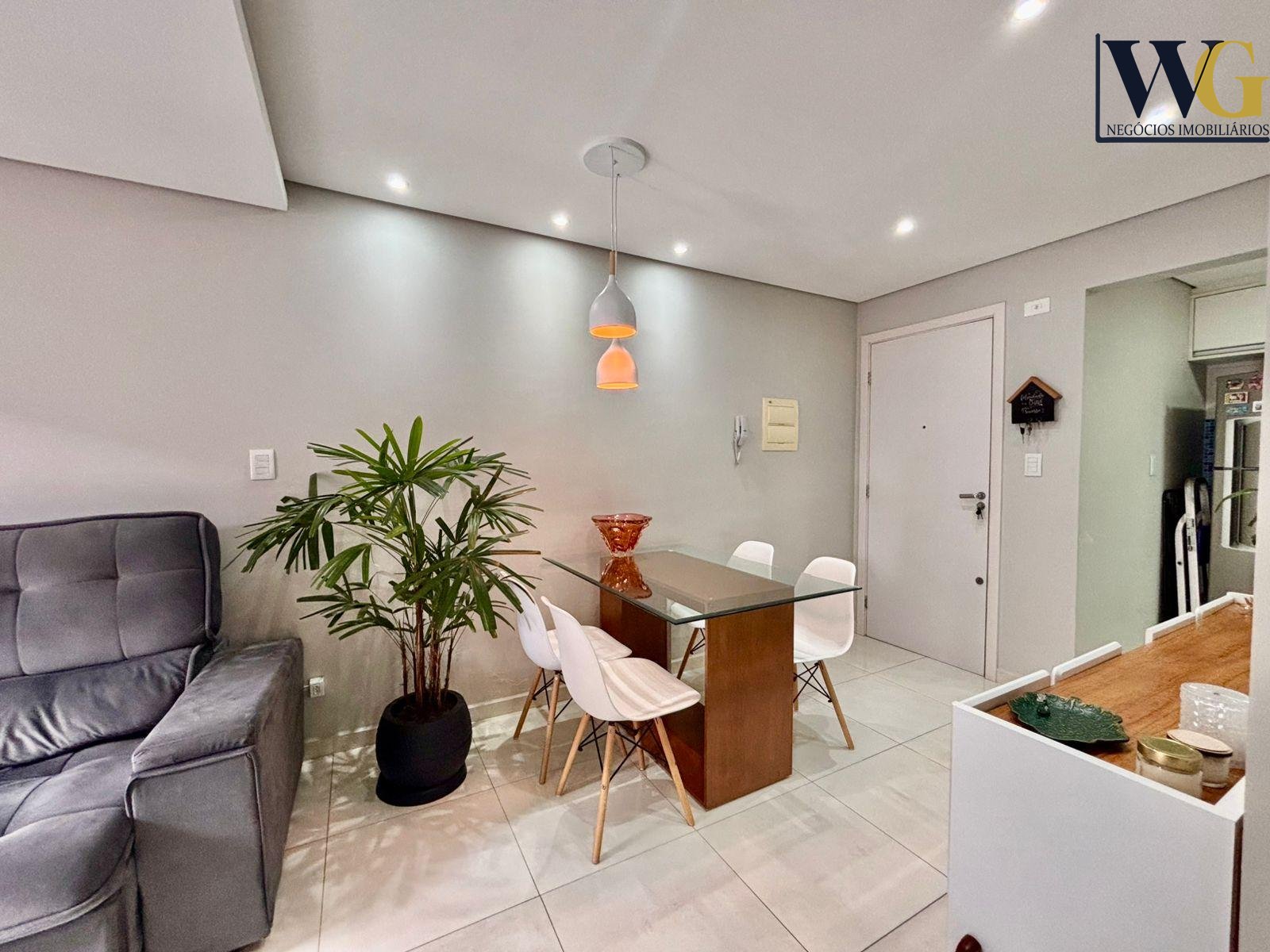Apartamento de 2 Quartos, 46 m  e Móveis Planejados  Capão Ra...