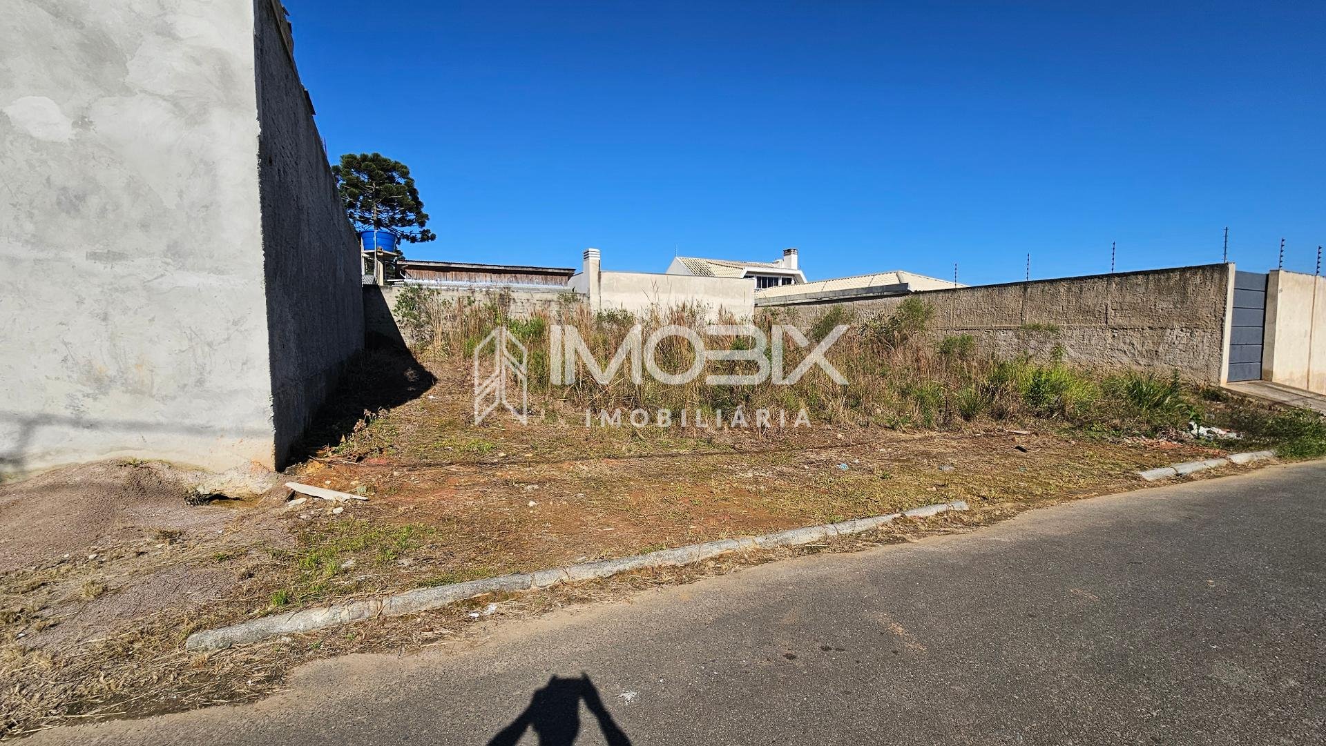  Terreno Plano em Bairro de Ótimo Padrão 200m , Ótima Frente e...