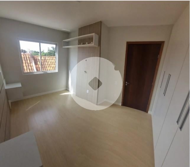 Apartamento com 3 quartos e sacada com churrasqueira em São José dos Pinhais por 254.900 