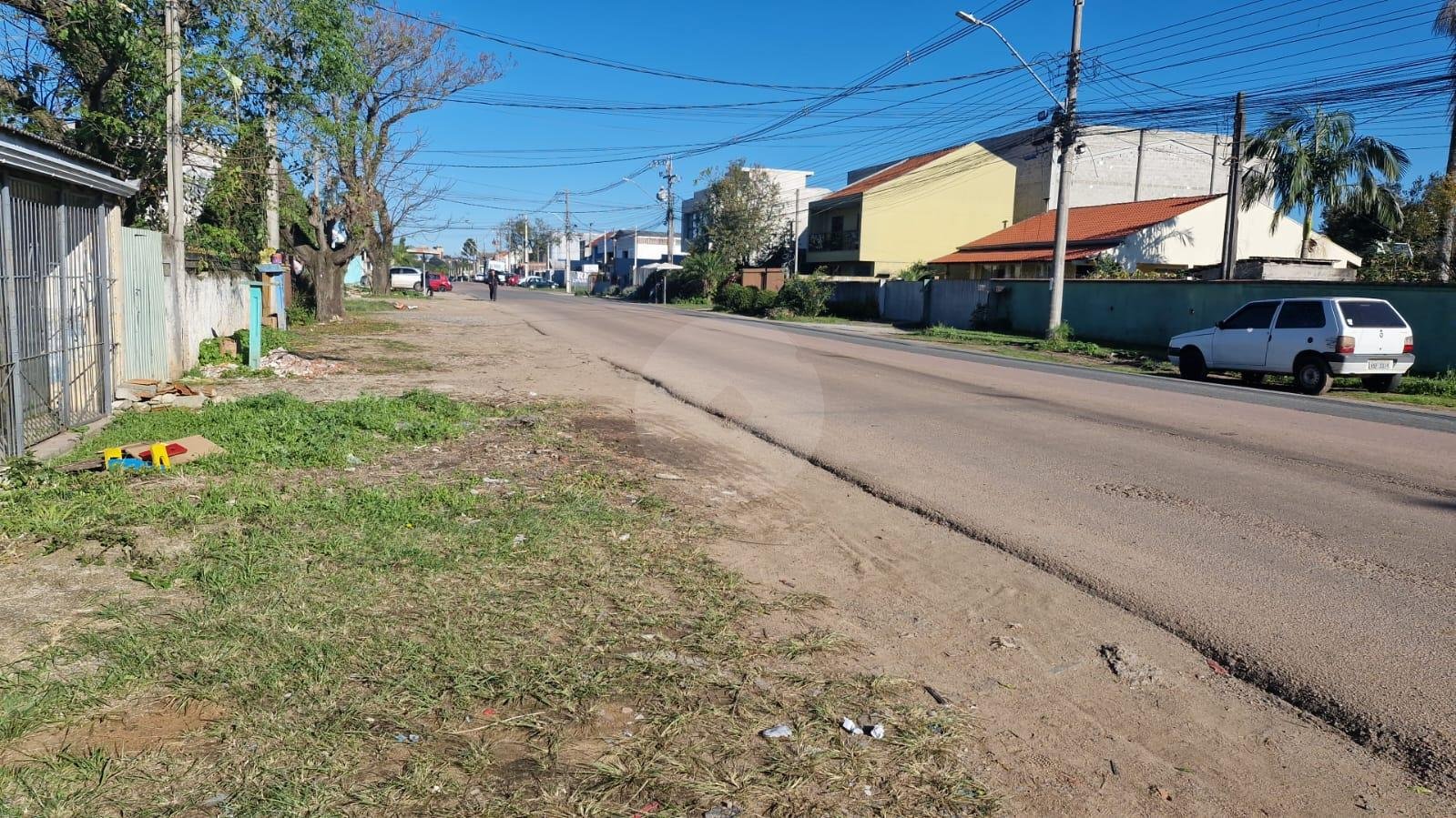 Terreno de 770 m  com Casa no Boqueirão. Excelente Oportunidade por 700.000,00 