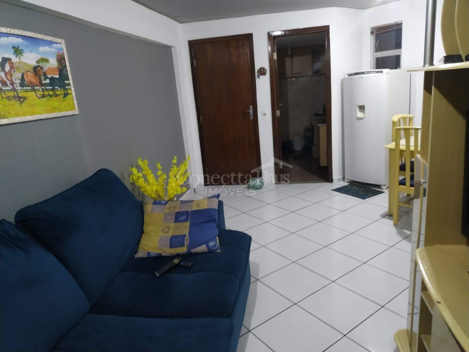 Apartamento no Centro de Curitiba por 270.000 com Sacada e Sol...