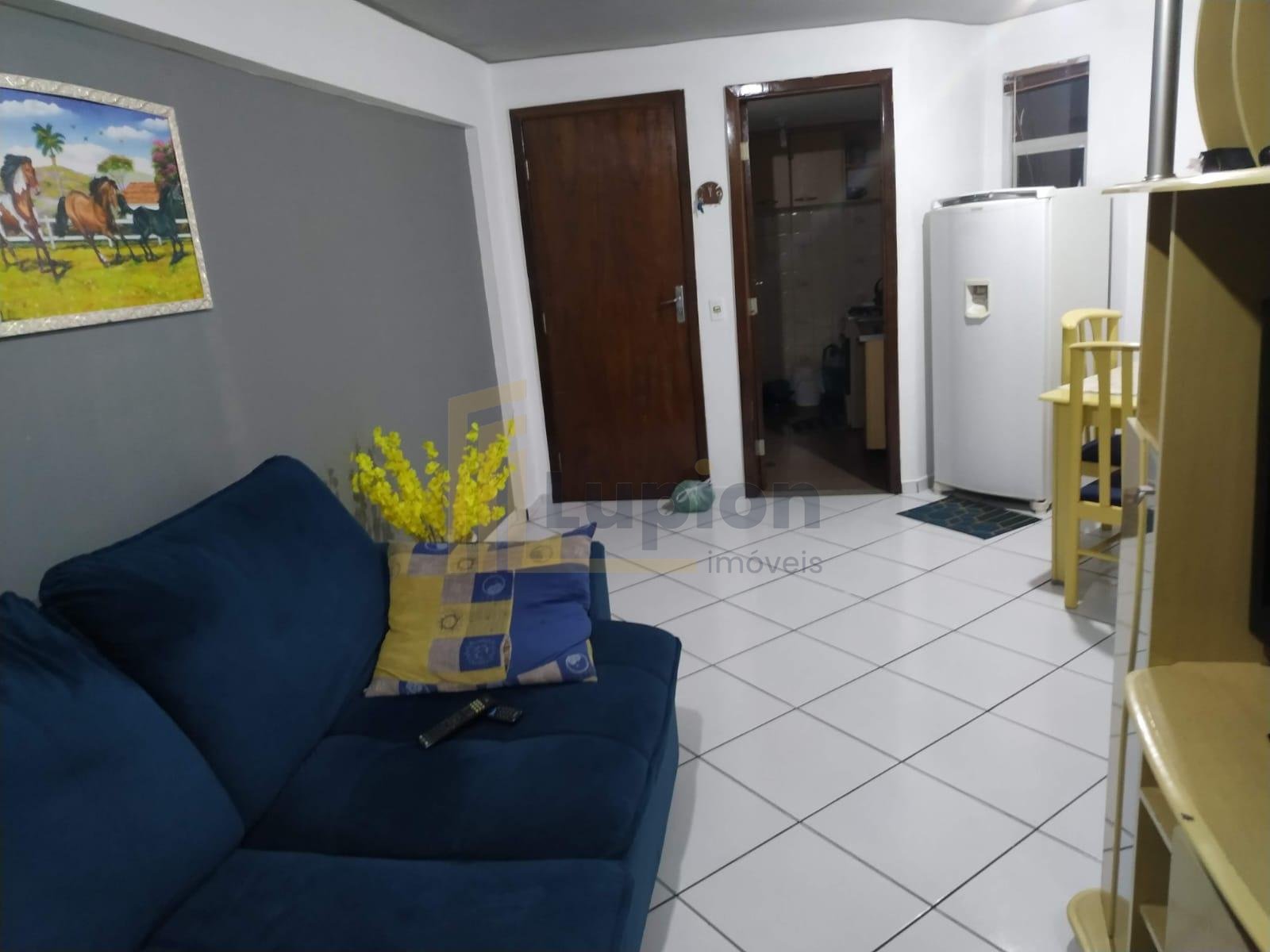 Apartamento no Centro de Curitiba por 270.000 com Sacada e Sol...